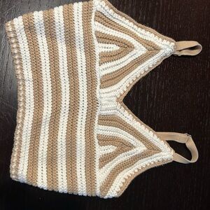 Hollister Cream and Tan Knit Crop Top